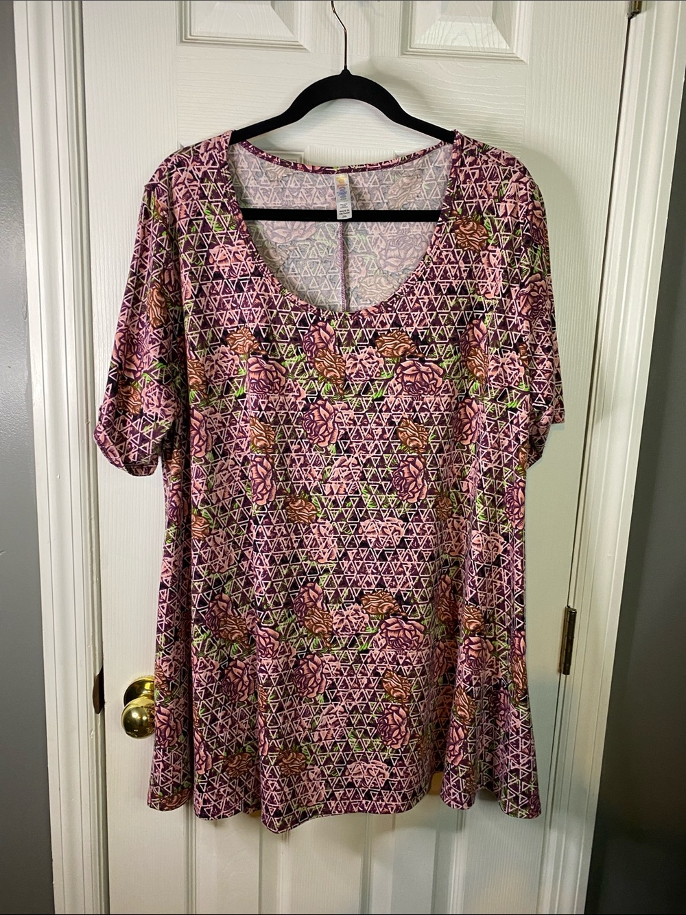 LuLaRoe Pink Floral Geometric Scoop Neck Tunic Dress Size 2XLarge.